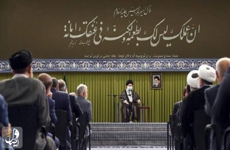 قائد الثورة الاسلامية: ايران تصدت لأنواع العداء والمشاكل وتفوقت عليها