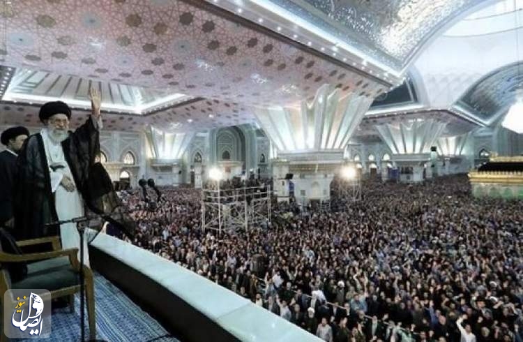 قائد الثورة الاسلامية: الامام الخميني(ره) هو روح الجمهورية الاسلامية