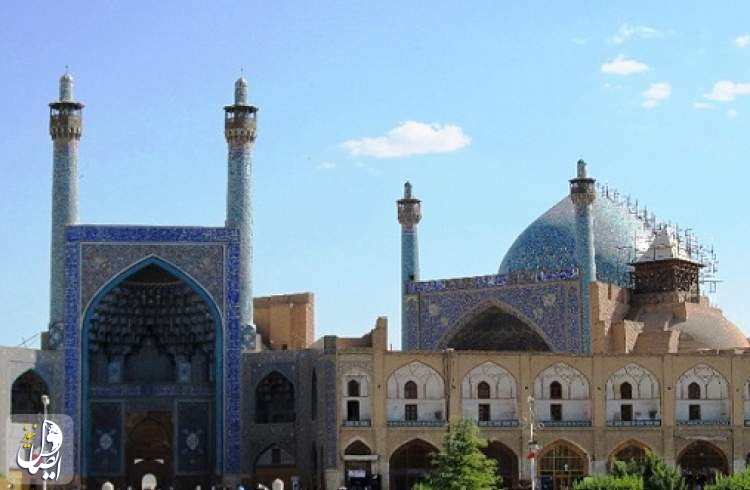 کاشی‌های معیوب از روی گنبد مسجد امام اصفهان برداشته می‌شود