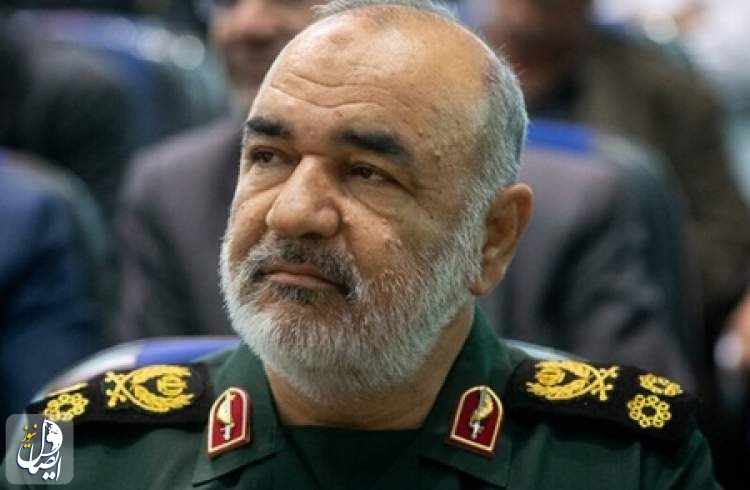 دستور سرلشکر سلامی برای تشدید آمادگی سپاه و بسیج برای کمک رسانی به مردم مناطق سیل زده