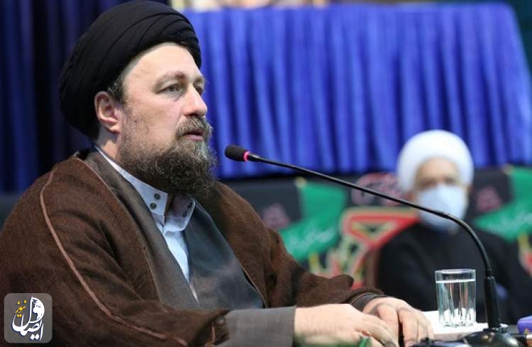 حسن خمینی: اگر منتظر هستید کسی برسد و اینجا را درست کند و همان بدی که هستید باشید، راهتان غلط است