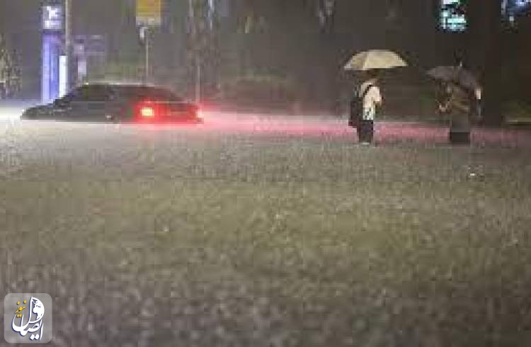 بارش سیل‌آسای باران خیابان‌های سئول را غرق در آب کرد