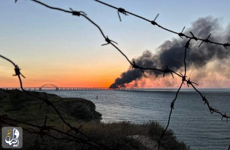 Fuel storage tank on fire on Crimean bridge