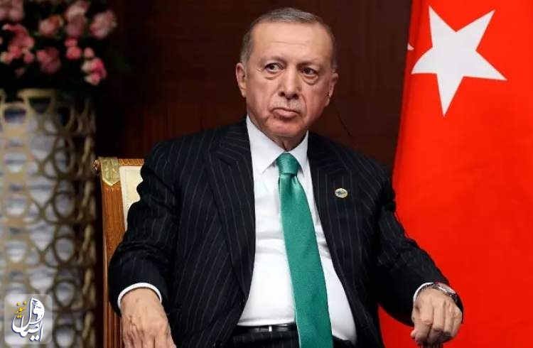 اردوغان: با اصلاحات در قانون اساسی از زنان محجبه حمایت می‌کنیم