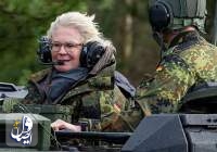 وزیر دفاع آلمان استعفا کرد