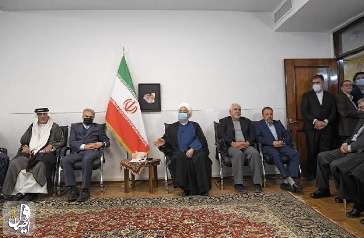 حسن روحانی: راه حل اصلی مشکلات، برگزاری همه پرسی‌ای در زمینه سیاست خارجی، سیاست داخلی و اقتصاد است