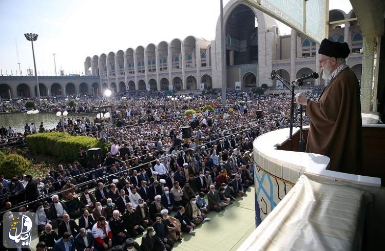 قائد الثورة الإسلامية: الأعداء غيروا استراتيجيتهم ولجأوا إلى التضليل وتدبير المؤامرات