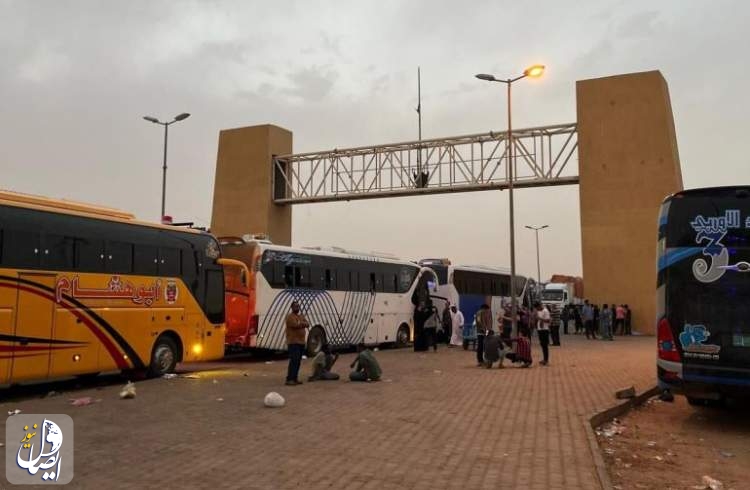 Sudanese face ‘shocking’ delays, no aid at Egypt border