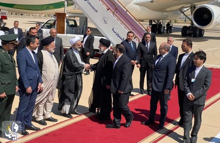 President arrives in Damascus at the head of a high-ranking delegation