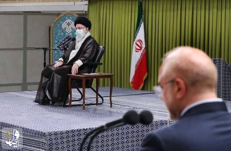 نمایندگان مجلس شورای اسلامی با رهبر انقلاب دیدار می‌کنند