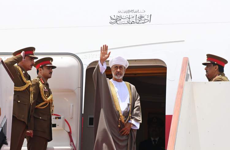 Султан Омана посетит Иран в воскресенье