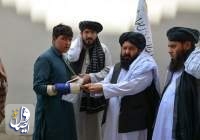 طالبان بین برخی مردم افغانستان دلار توزیع کرد