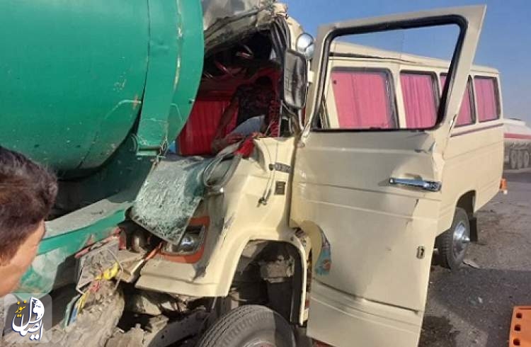 تصادف شدید مینی بوس و تانکر بنزین در اصفهان یک کشته بر جا گذاشت