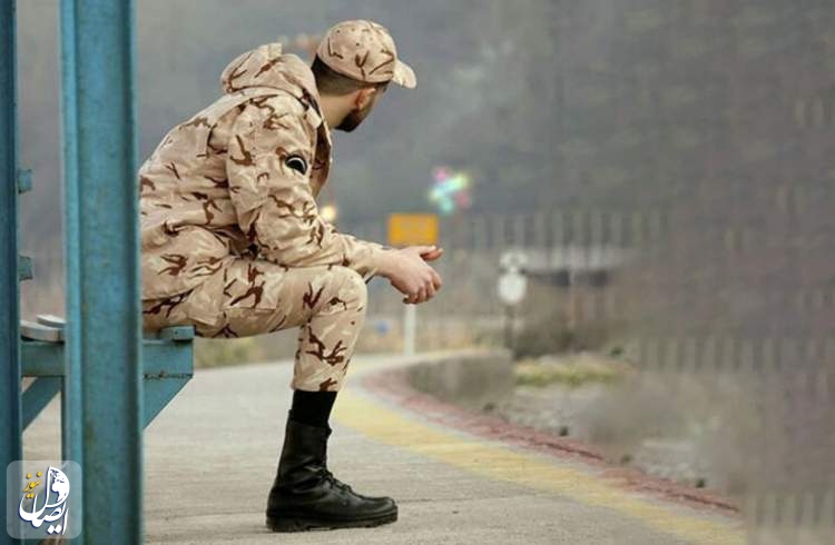 موافقت رهبر انقلاب با بخشش اضافه خدمت سربازان