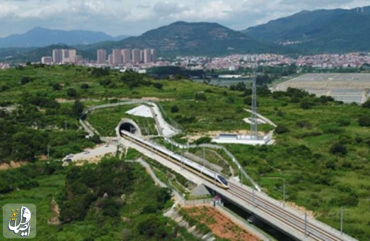 چین از آزمایش موفقیت‌آمیز قطار سریع السیر جدید خبر داد