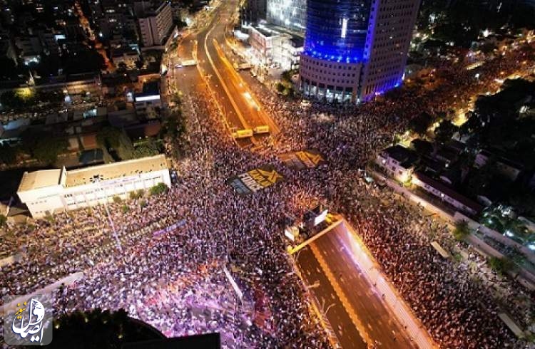 مهدِّدين بشلّ "بن غوريون".. عشرات آلاف المستوطنين يتظاهرون ضد التعديلات القضائية