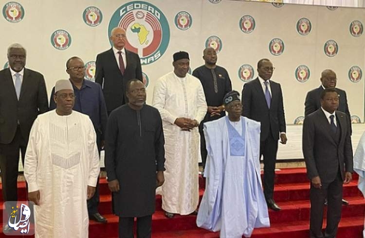النيجر.. ديبي يلتقي بازوم وقائد الانقلاب و"إيكواس" تلوح باللجوء للقوة
