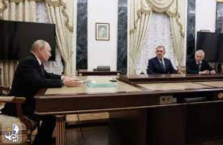 بوتين يلتقي قائد أركان فاغنر السابق ويوقع مرسوما للتجنيد