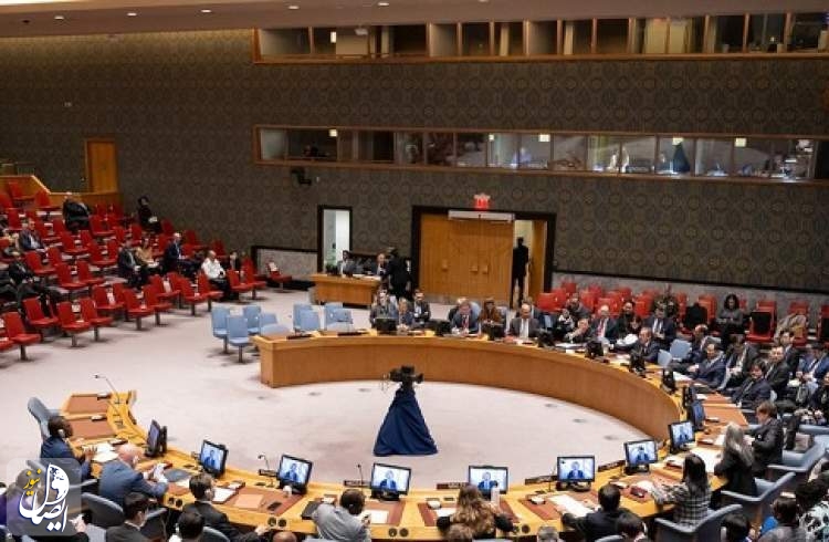 مجلس الأمن يعتمد مشروع قرار أمريكي يدين الهجمات في البحر الأحمر