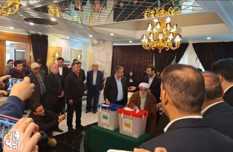 دبیر شورای نگهبان رأی خود را به صندوق انداخت