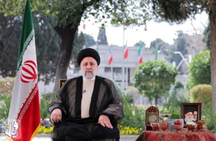 الرئيس الإيراني يهنىء بعید النیروز ويؤكد أن الحكومة ستبذل الجهود لتحقيق شعار العام