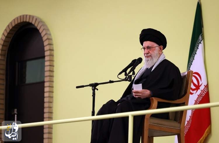 آیت الله خامنه‌ای: اگر اقتصاد کشور وضع مطلوبی پیدا کند می‌تواند در دین و دنیای مردم اثر بگذارد