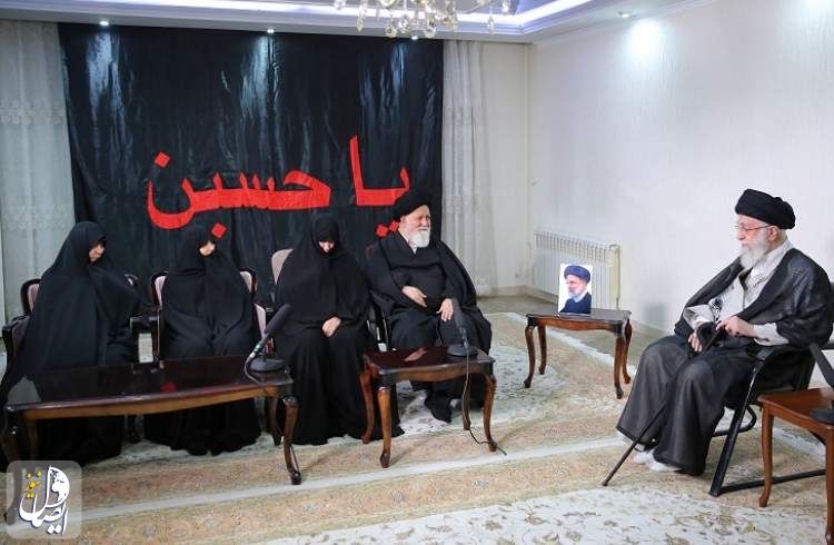 آیت الله خامنه ای: تشییع مردمی رئیس‌جمهور، پیام قوت جمهوری اسلامی به همه‌ی دنیا بود