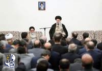 آیت الله خامنه‌ای: تنها راه‌حل مشکلات، پایبندی به مبانی انقلاب است