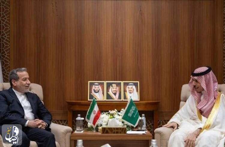 عراقجي وبن فرحان يؤكدان على تطوير العلاقات الإيرانية السعودية