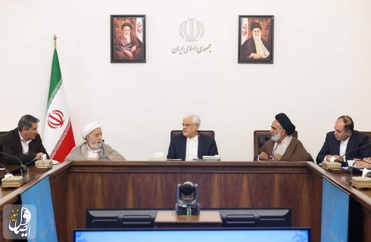 عارف: آگاه‌سازی جامعه به پرداخت زکات با شیوه‌های تشویقی و مردمی و نه دولتی باشد