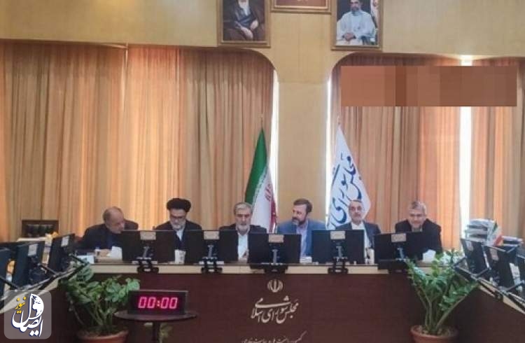 غريب آبادي: تخصيب اليورانيوم ’خط أحمر’ غير قابل للتفاوض
