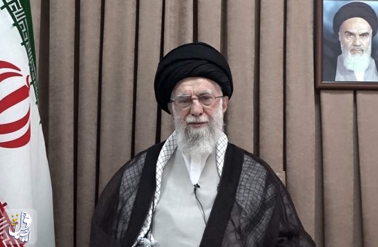 آیت الله خامنه‌ای: ملت ایران تسلیم شدنی نیست و تسلیم تعرض هیچکس نخواهد شد