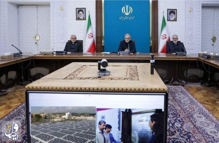 رئيس الجمهورية يدشن المرحلة الاولى لمحطة "فولاد مباركة" للطاقة الشمسية